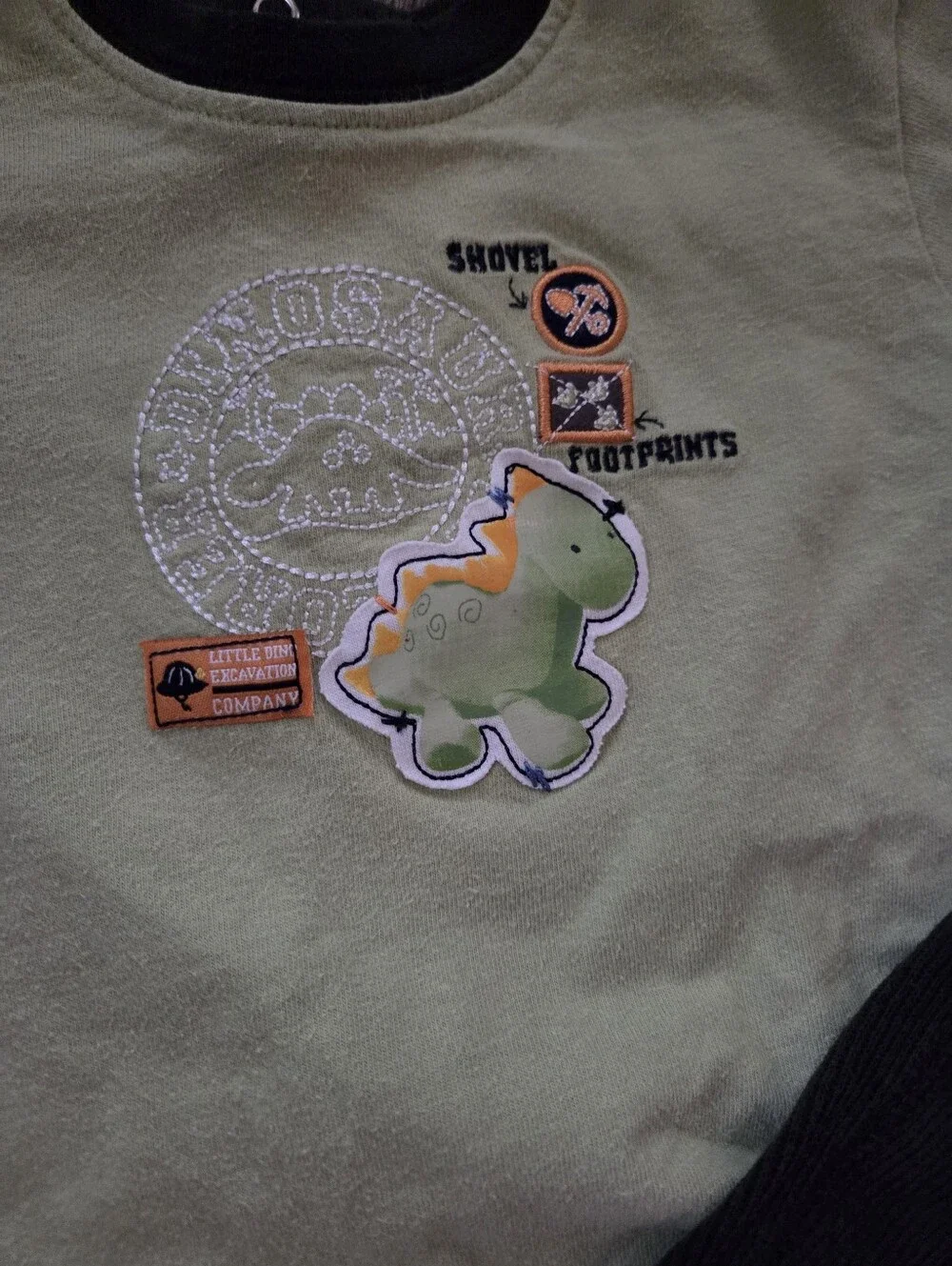 Carterd Boys 9m Green Dino Outfit